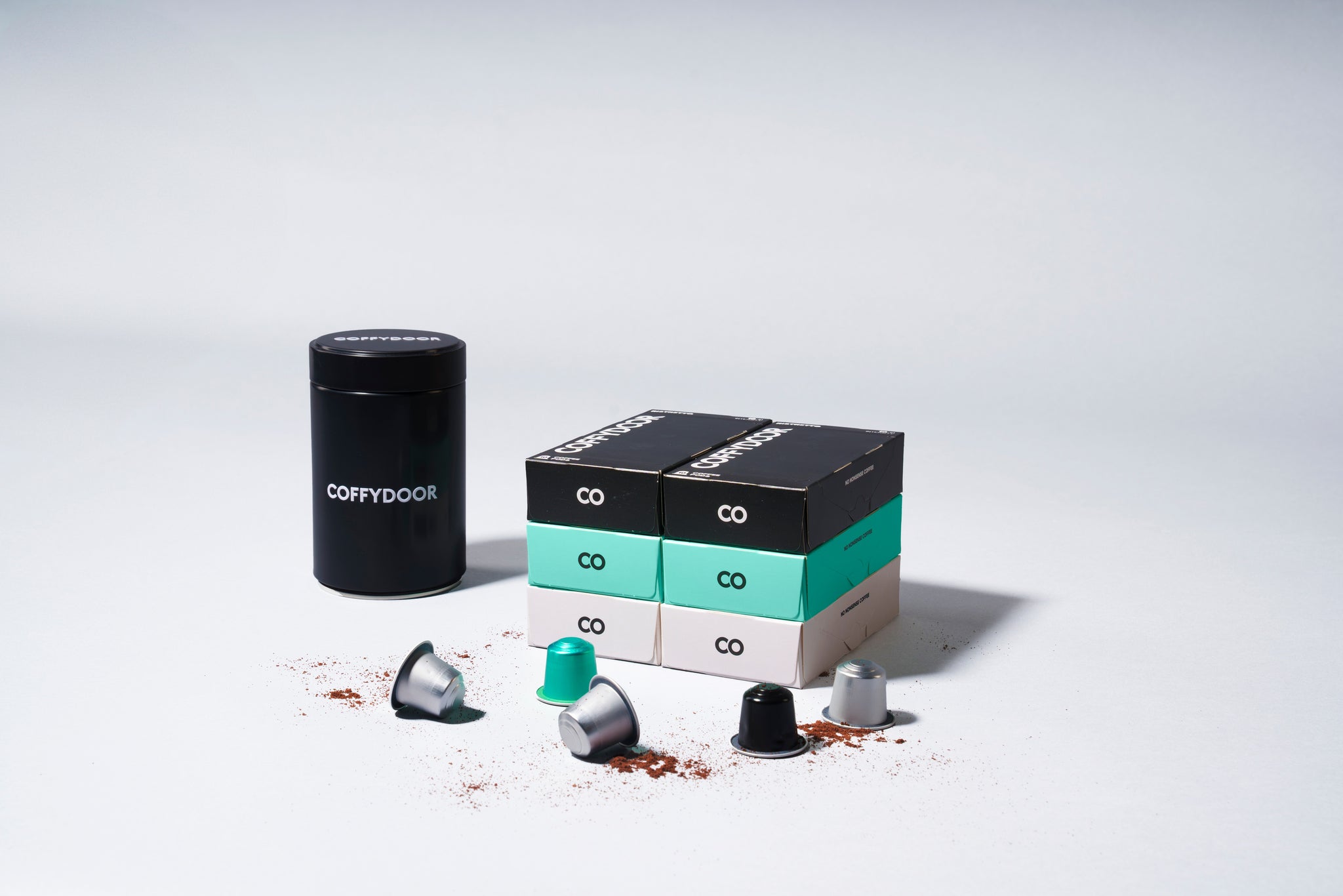 60 Nespresso®-kompatibla kapslar + Coffybox